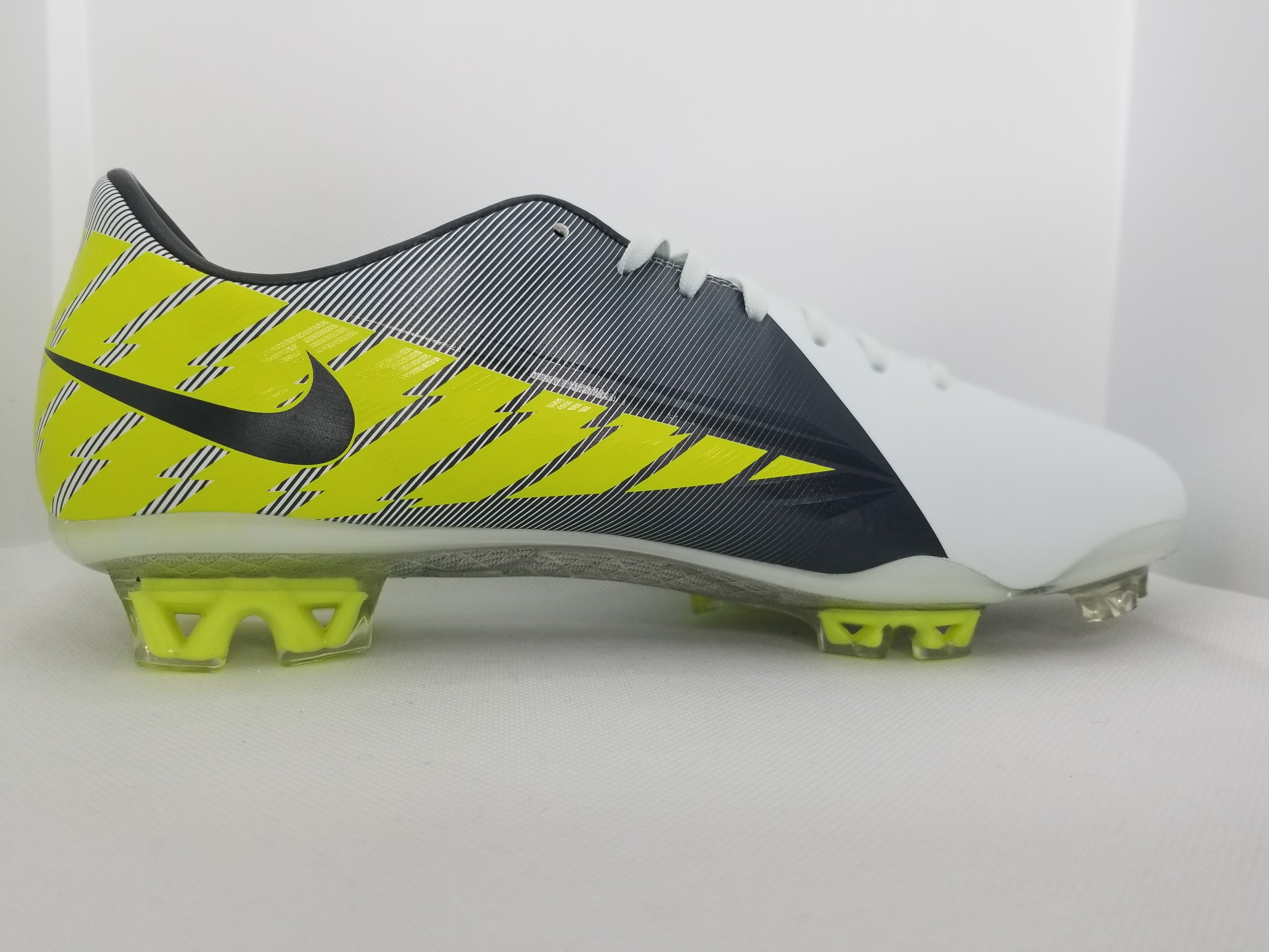 Nike Mercurial Vapor VII FG Nyong Boots