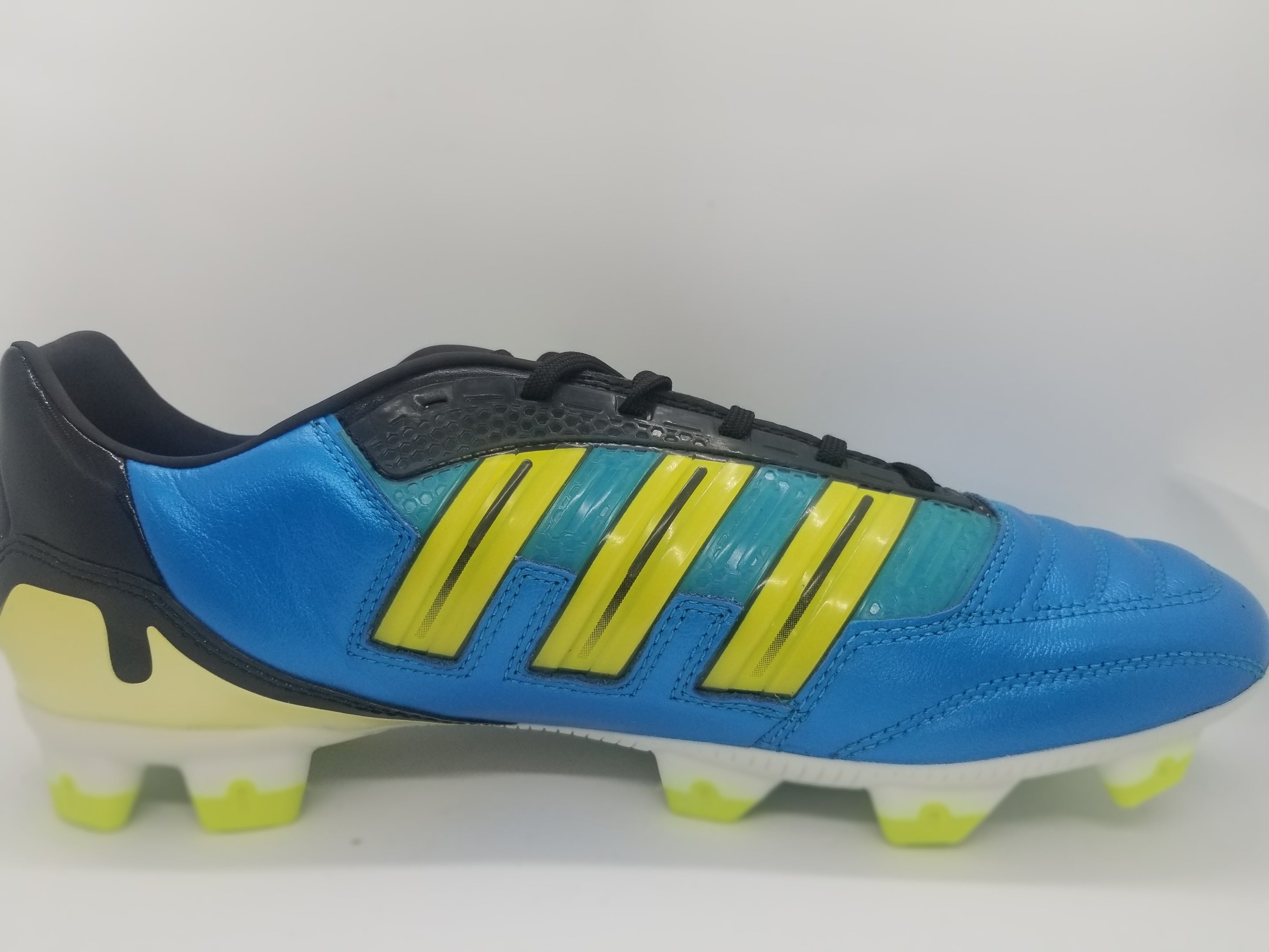 Adidas Predator Absolion TRX FG – Nyong Boots