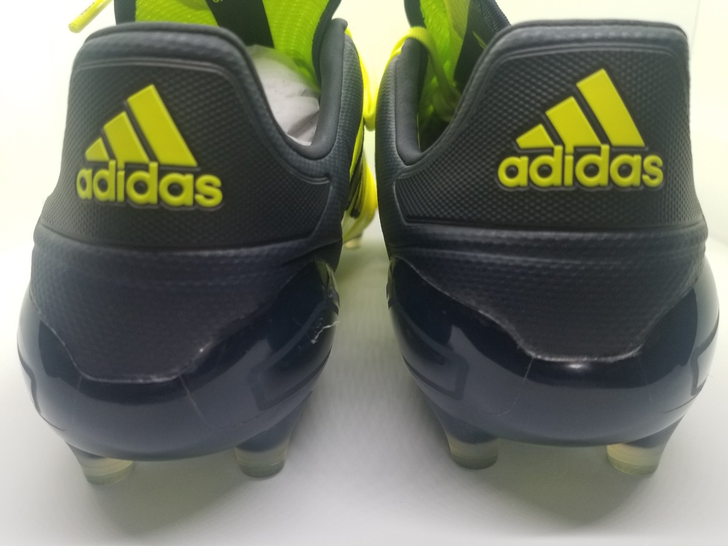 Adidas copa 17.1 best sale color