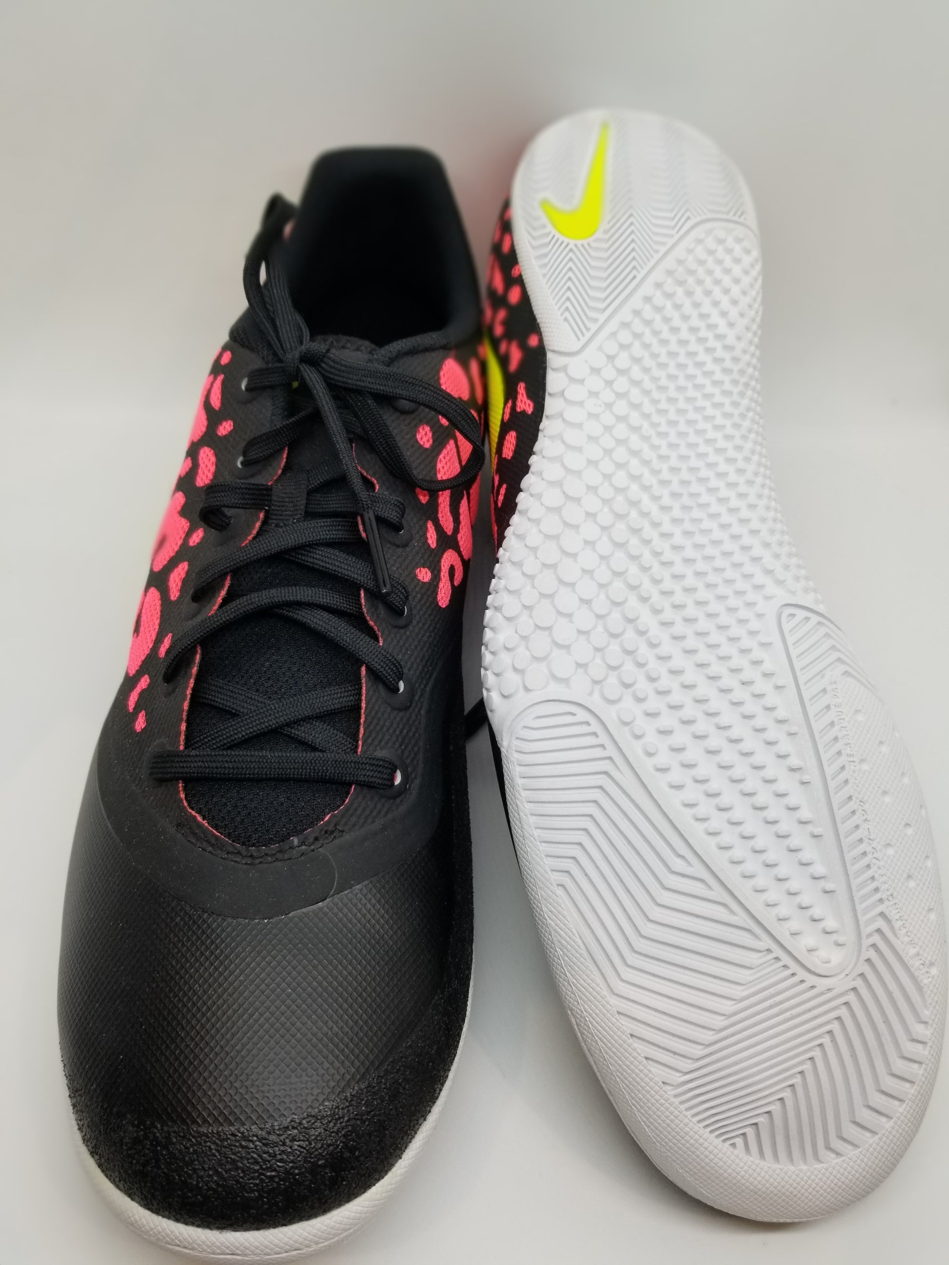 mínimo Jadeo golpear Nike Elastico Pro II IC – Nyong Boots